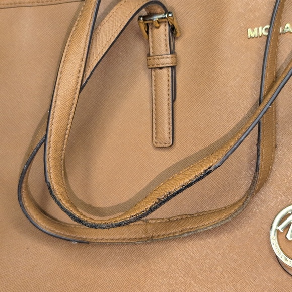 Michael Kors Textured Leather Beige Tote Shoulder Bag Great For Laptop, iPad Etc - Picture 7 of 11